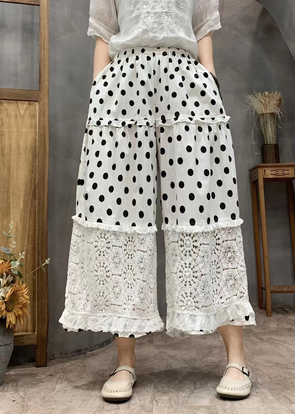 Well Tailored Pants with a Graceful Silhouette