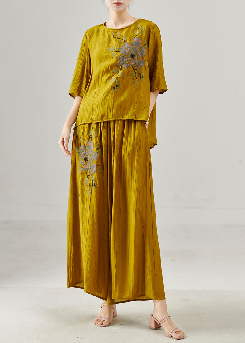 Sophisticated Garment with a Clean Classic Look