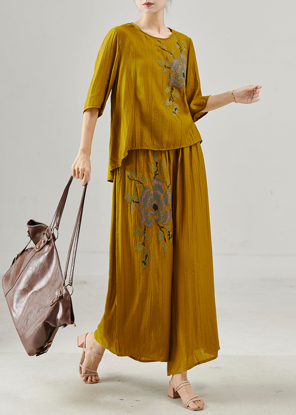 Sophisticated Garment with a Clean Classic Look