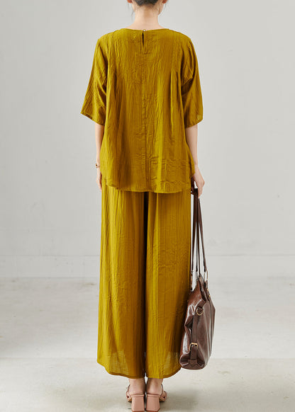 Sophisticated Garment with a Clean Classic Look