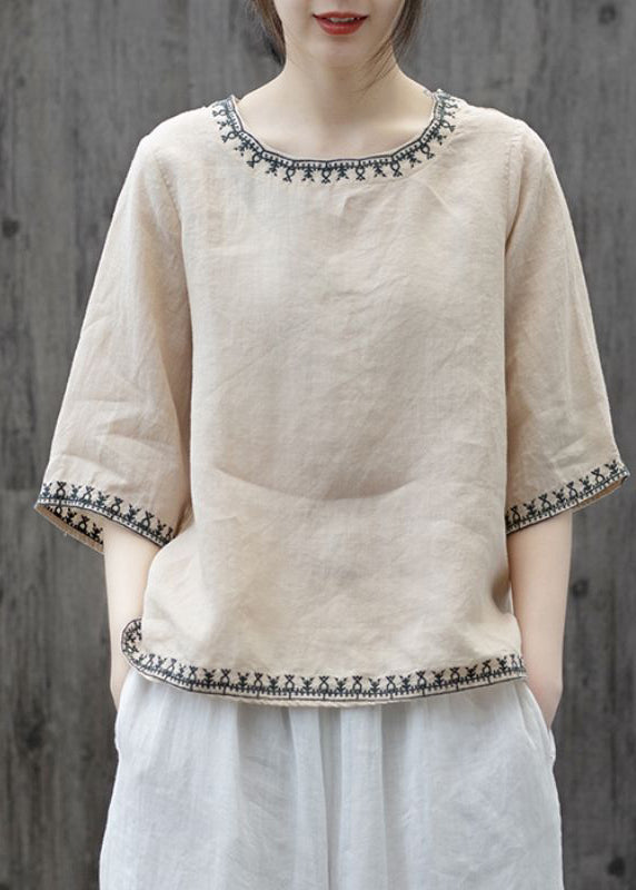 Well Tailored Shirt with a Graceful Silhouette