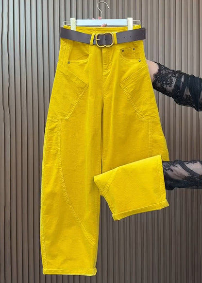 Effortlessly Elegant Pants with a Timeless Design