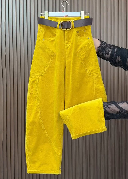 Effortlessly Elegant Pants with a Timeless Design