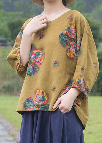 Effortlessly Elegant Top with a Timeless Design