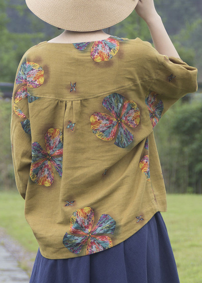Effortlessly Elegant Top with a Timeless Design