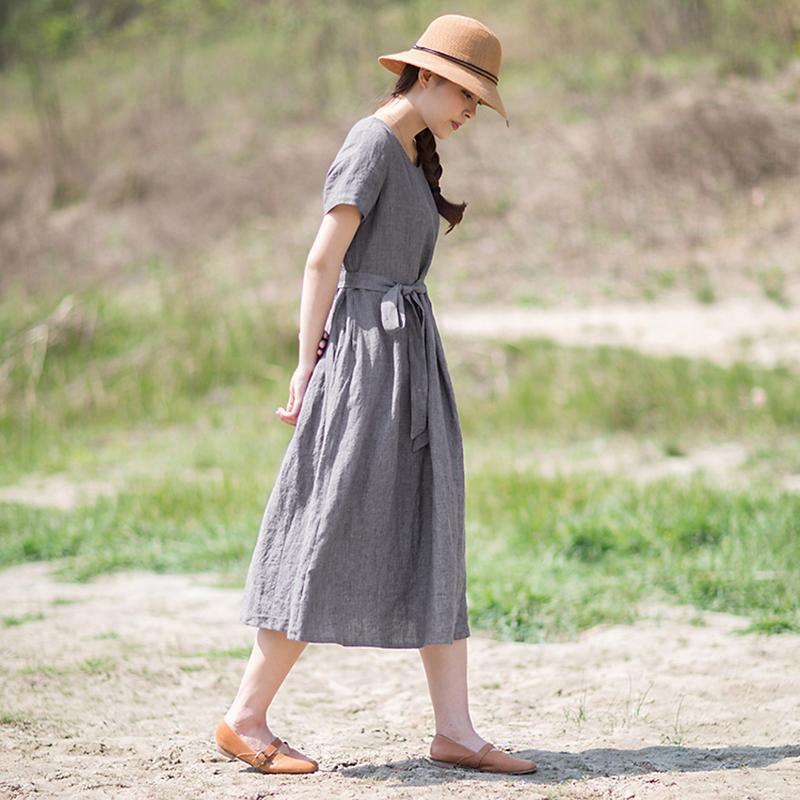 Classic Vintage Pullover with a Flattering Fit