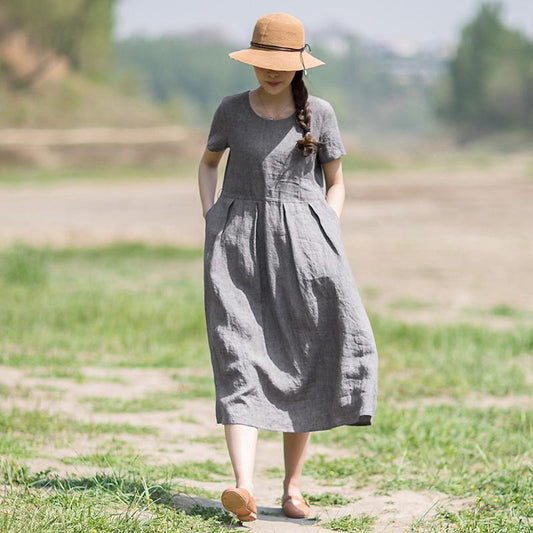 Classic Vintage Pullover with a Flattering Fit
