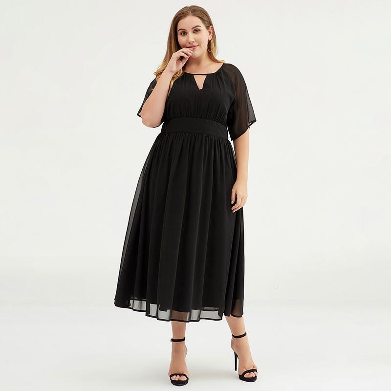 Sophisticated Dress with a Clean Classic Look
