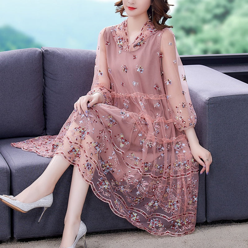Gracefully Styled Dress for Any Occasion