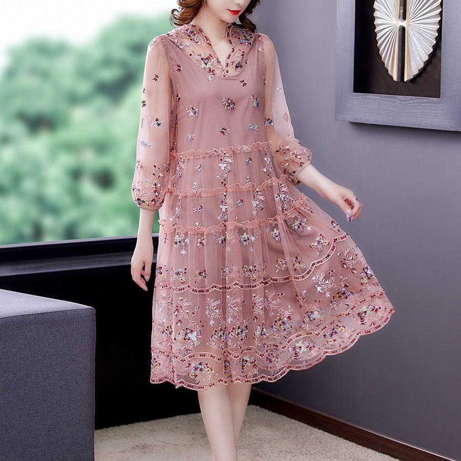 Gracefully Styled Dress for Any Occasion