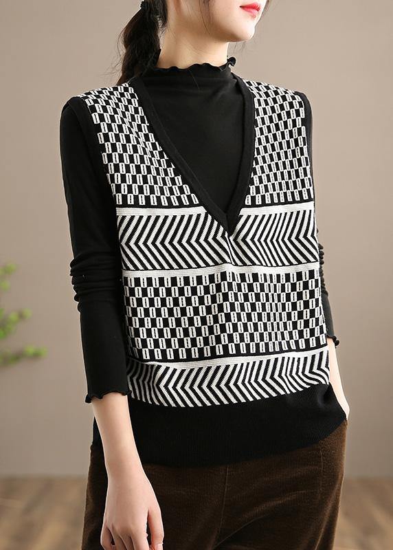 Gracefully Styled Pullover for Any Occasion