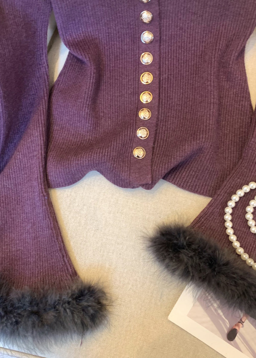 Classic Vintage Sweater with a Flattering Fit