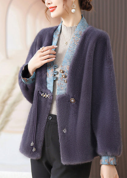 Gracefully Styled Coat for Any Occasion