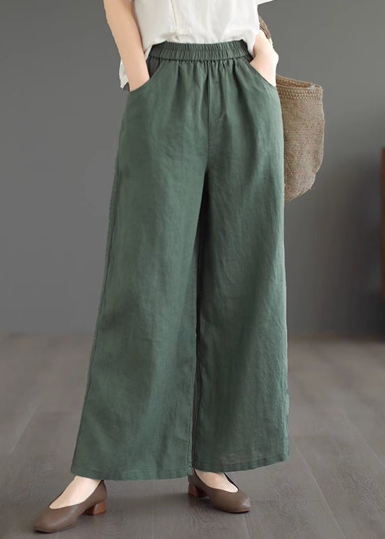 Effortlessly Elegant Pants with a Timeless Design