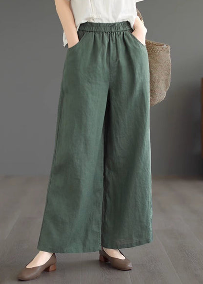 Effortlessly Elegant Pants with a Timeless Design