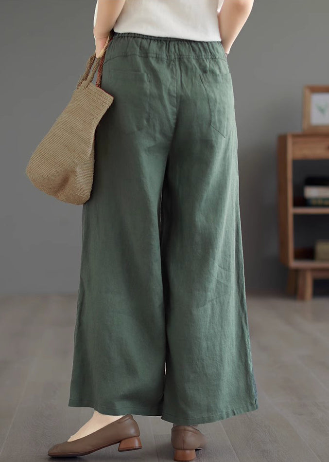 Effortlessly Elegant Pants with a Timeless Design