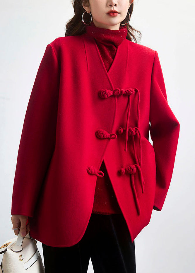 Beautifully Finished Coat in a Timeless Design