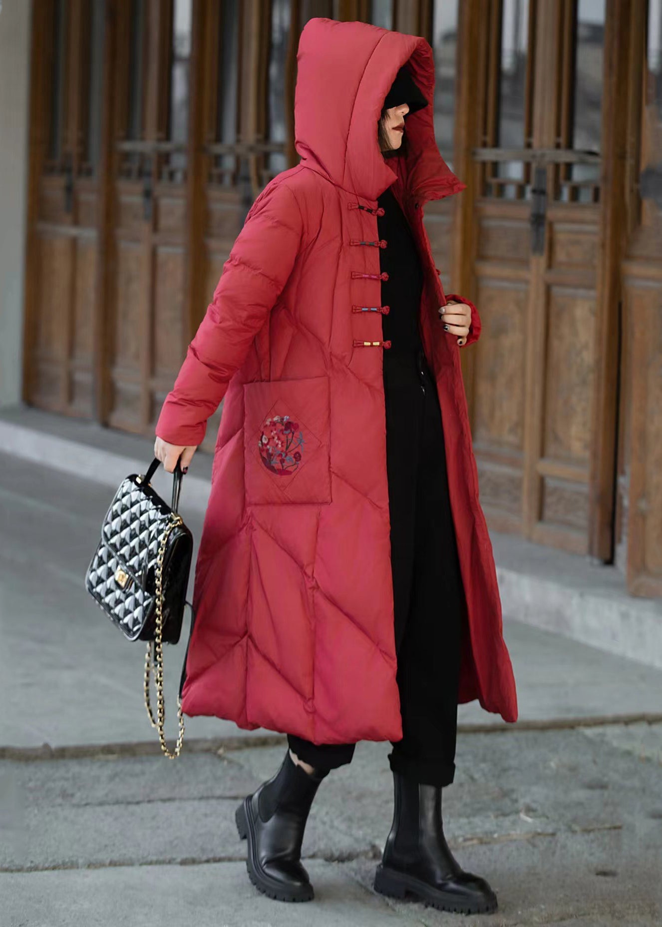 Elegantly Styled Coat for Everyday Wear