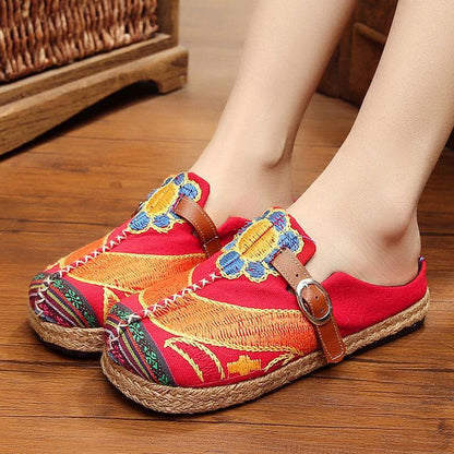 Chic Orthopedic Sandals with Unique Design