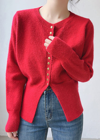 Well Tailored Top with a Graceful Silhouette