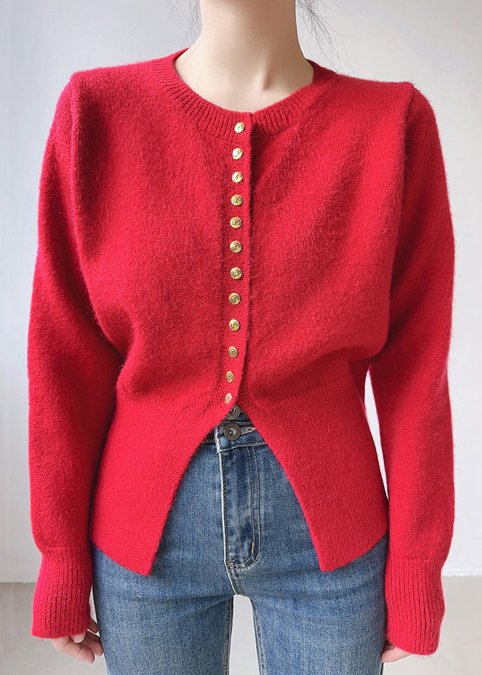 Well Tailored Top with a Graceful Silhouette