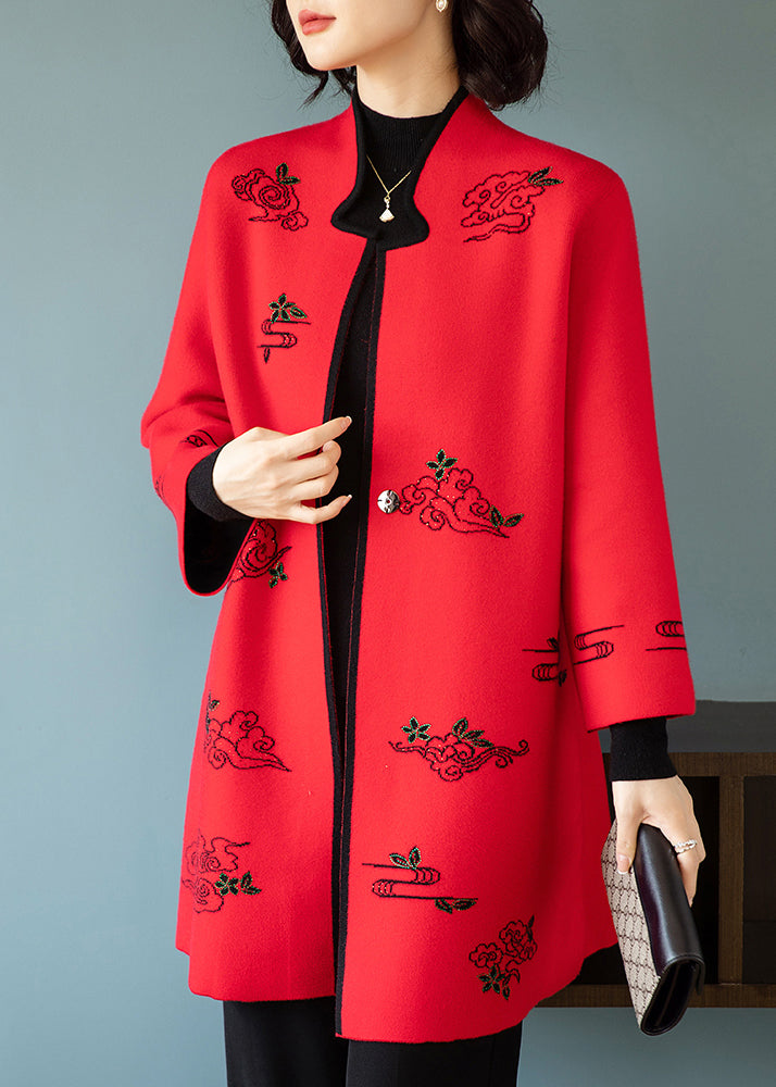 Beautifully Finished Coat in a Timeless Design