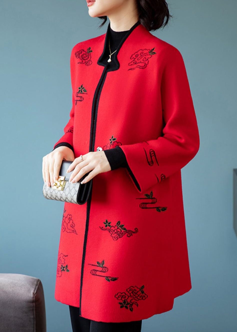 Beautifully Finished Coat in a Timeless Design