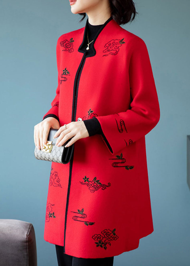 Beautifully Finished Coat in a Timeless Design