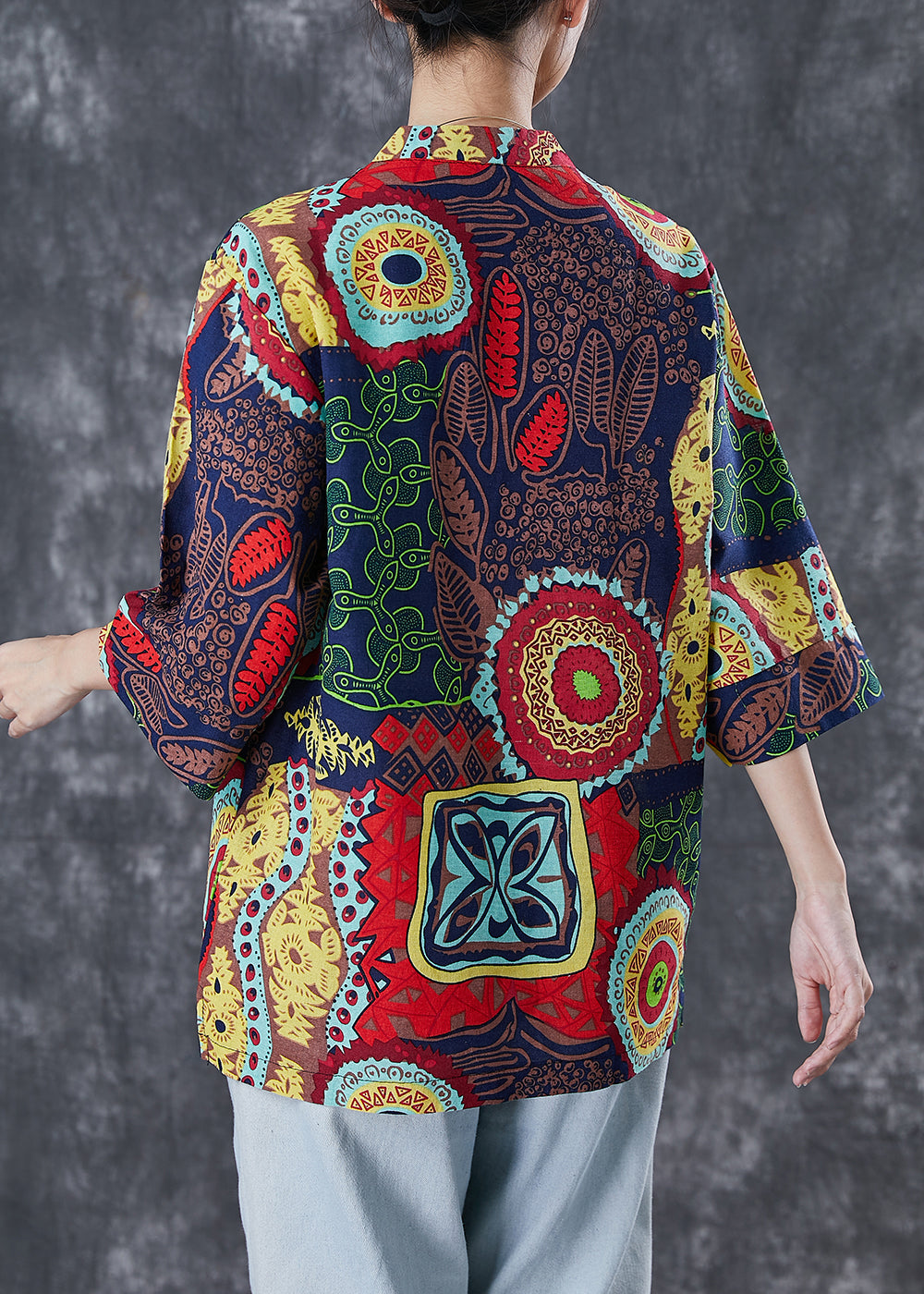 Effortlessly Elegant Blouse with a Timeless Design
