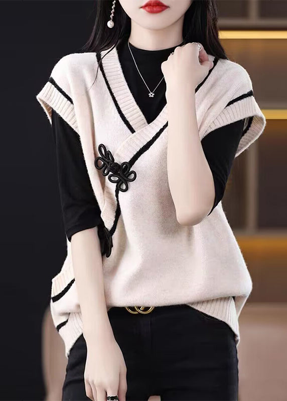Sophisticated Garment with a Clean Classic Look