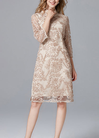 Well Tailored Dress with a Graceful Silhouette