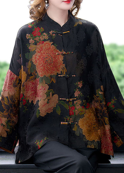Gracefully Styled Coat for Any Occasion