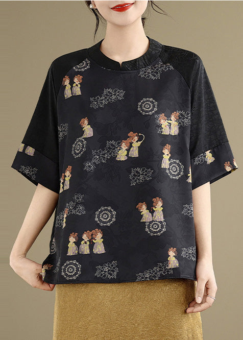 Beautifully Finished Blouse in a Timeless Design