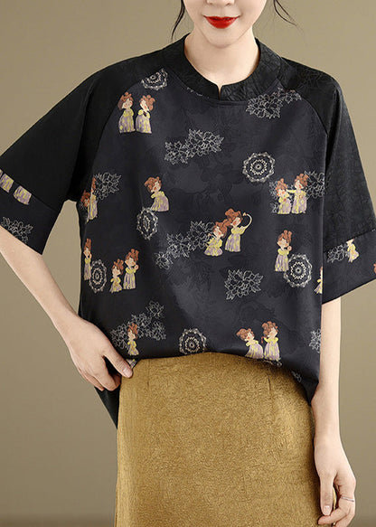 Beautifully Finished Blouse in a Timeless Design