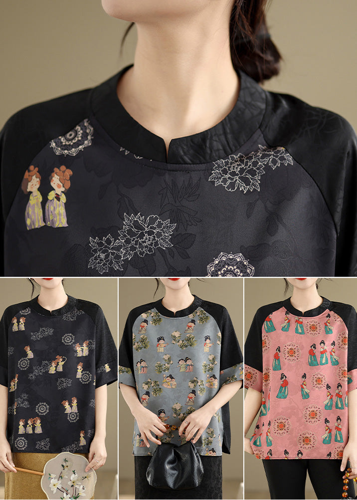 Beautifully Finished Blouse in a Timeless Design