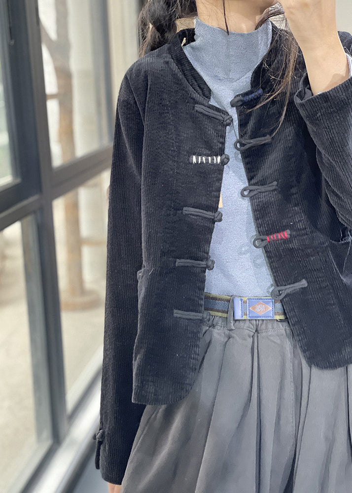 Effortlessly Elegant Coat with a Timeless Design