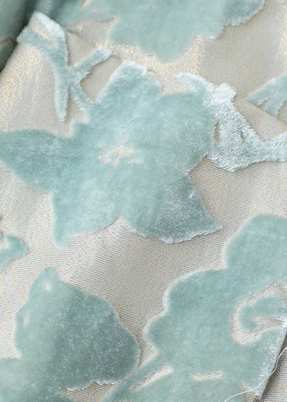 Beautifully Finished Coat in a Timeless Design