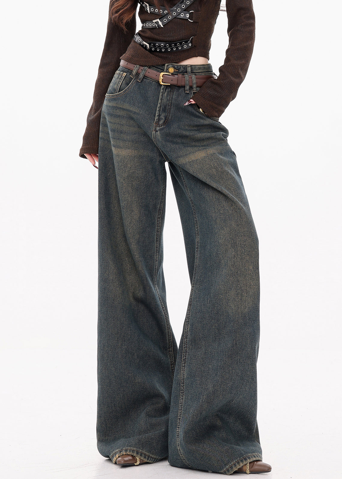 A Vintage Style Pants with Delicate Timeless Details