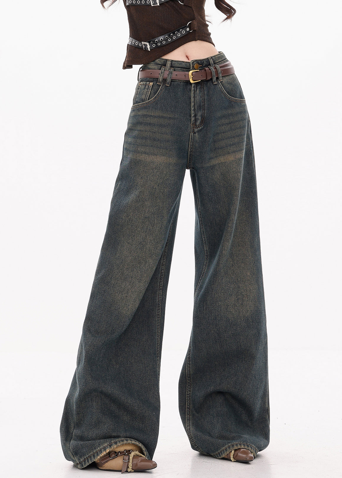 A Vintage Style Pants with Delicate Timeless Details