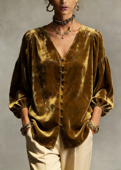 A Vintage Style Top with Delicate Timeless Details