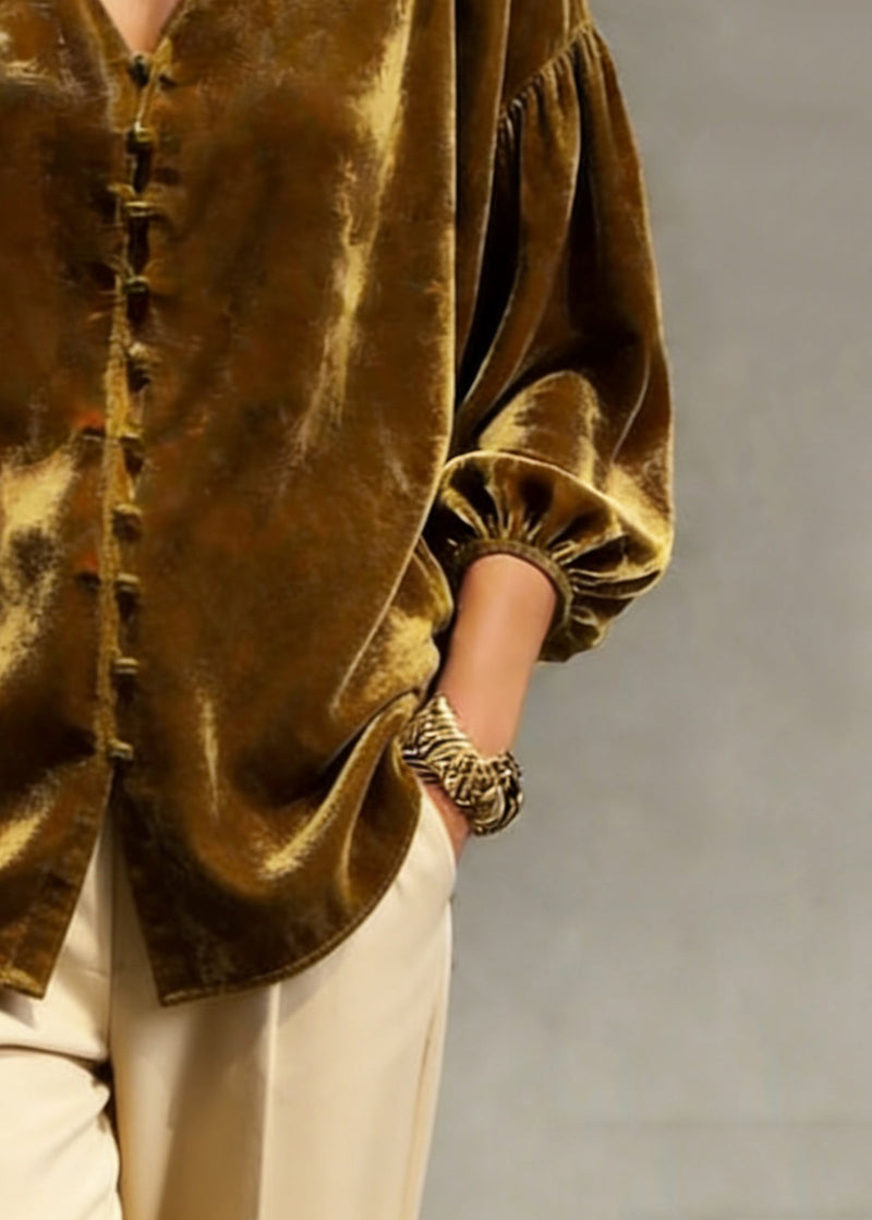 A Vintage Style Top with Delicate Timeless Details