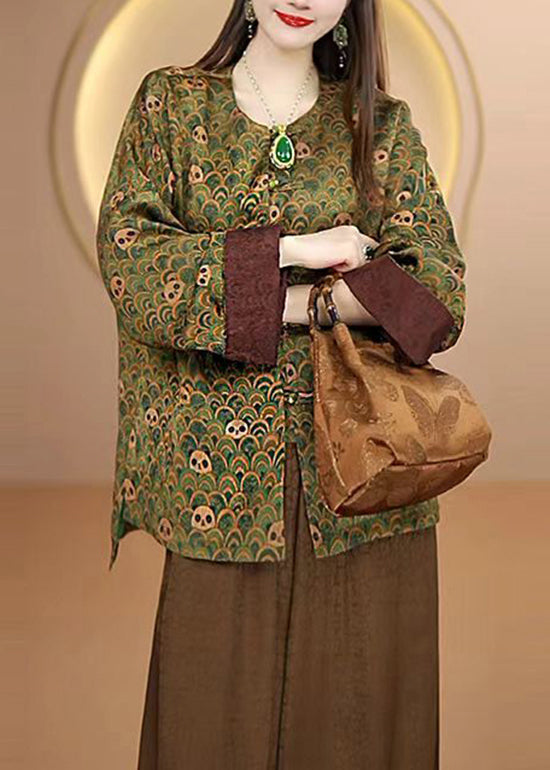 Beautifully Finished Coat in a Timeless Design