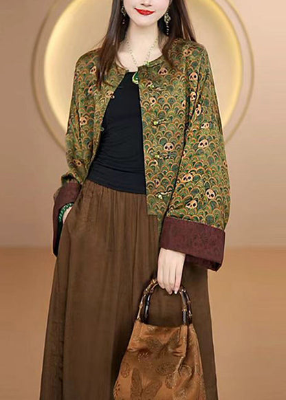 Beautifully Finished Coat in a Timeless Design