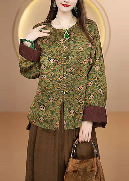 Beautifully Finished Coat in a Timeless Design