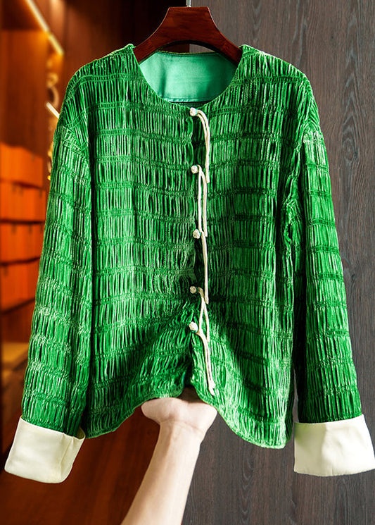 Gracefully Styled Coat for Any Occasion