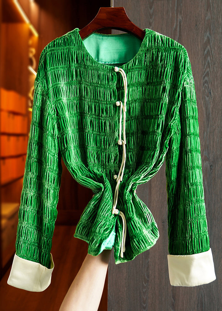 Gracefully Styled Coat for Any Occasion