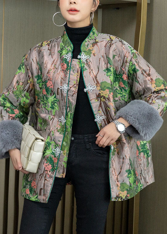Elegantly Styled Coat for Everyday Wear