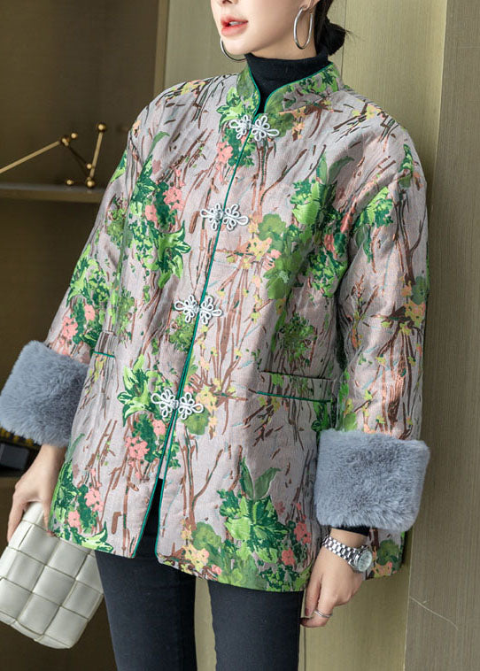 Elegantly Styled Coat for Everyday Wear