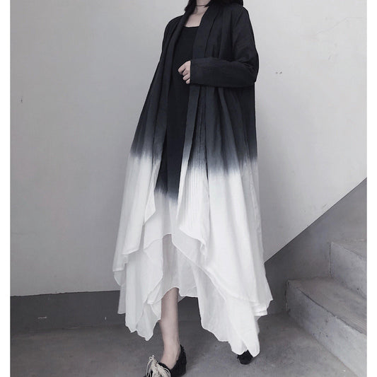 Well Tailored Coat with a Graceful Silhouette