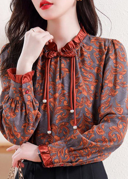 Well Tailored Top with a Graceful Silhouette